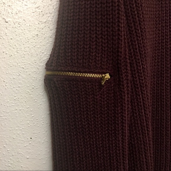 Maroon sweater dress with Zip elbow - Picture 8 of 8